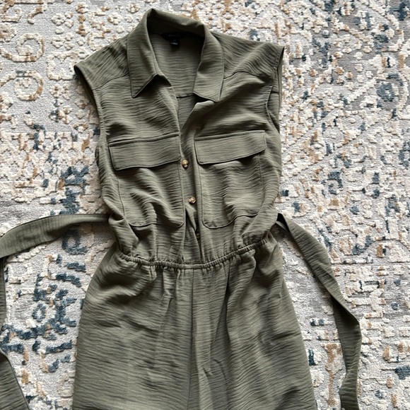Sleeveless wide leg jumpsuit with utility pockets in dusty olive - Size Small - Picture 2 of 6